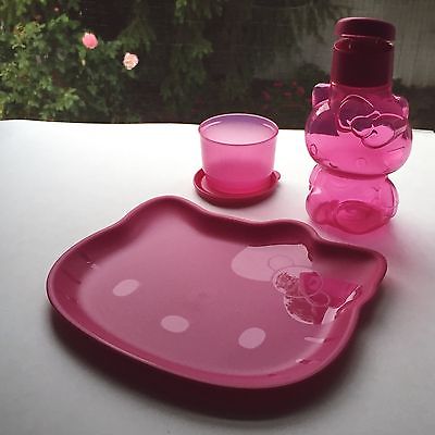 Tupperware lunch boxes & plates