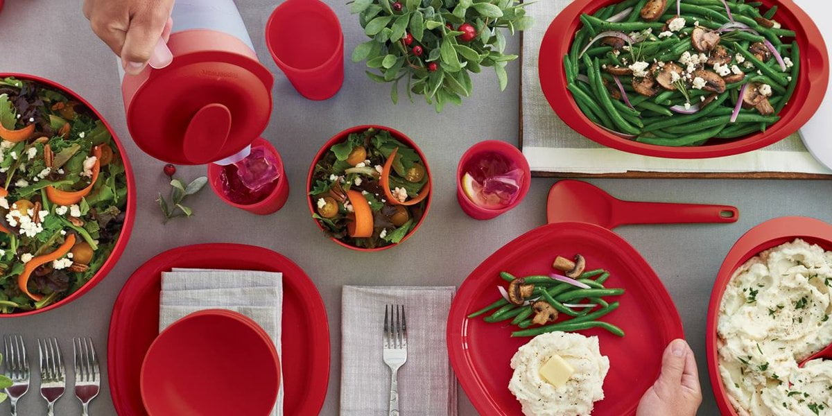 Meal served in Tupperware containers