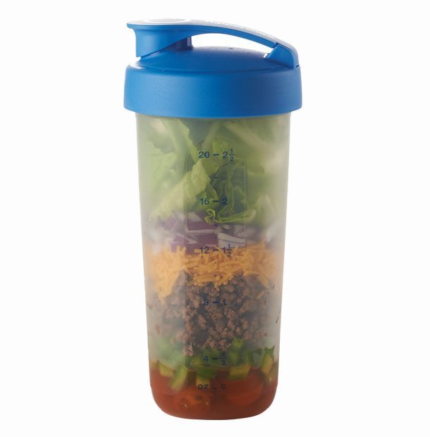 Tupperware Bottle Salad for a flight