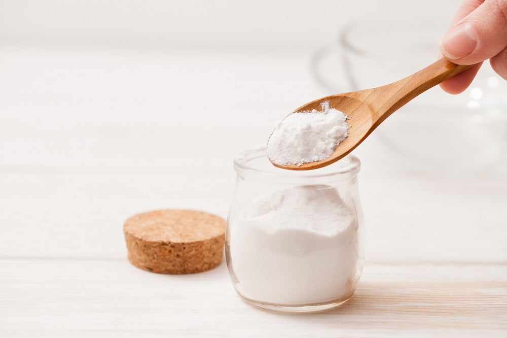 how to get smell out of tupperware using baking soda